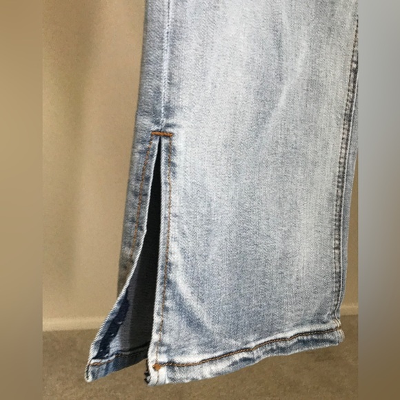 Pretty little thing Bleach light Wash Ripped Split Hem Jeans Women’s size 7/27 - Picture 10 of 10